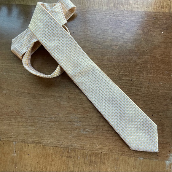Charles Tyrwhitt Yellow and White Geometric Micro Check Silk Tie 3" X 59" - Picture 1 of 7